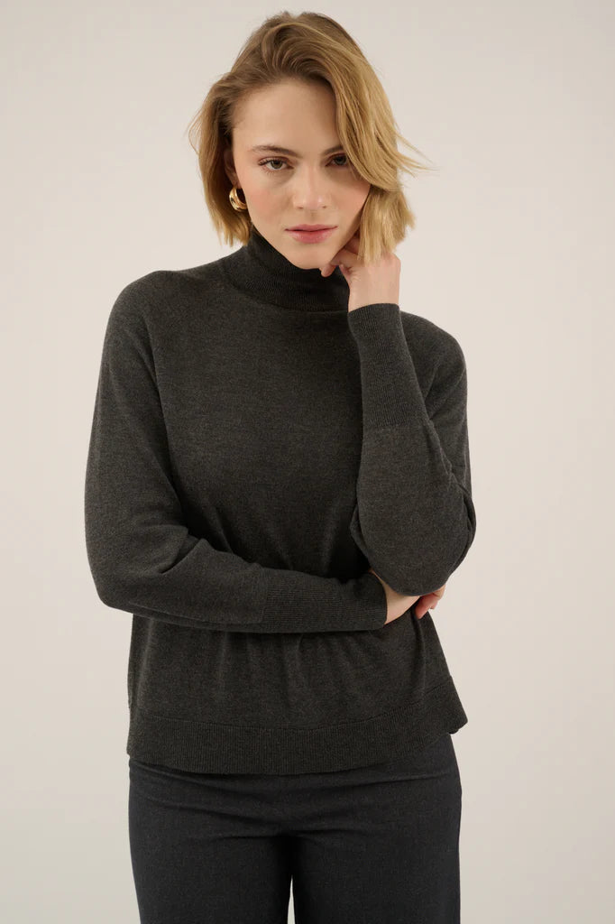 Cecile Top Shadow Grey