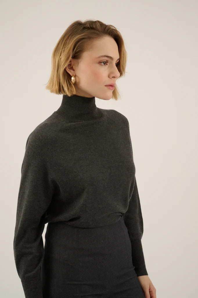 Cecile Top Shadow Grey